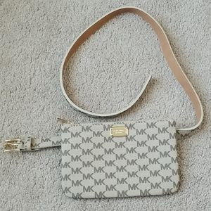 NWOT Michael Kors Signature Belt Bag